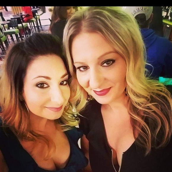 Meet your Posher, Lucia - Picture 1 of 1